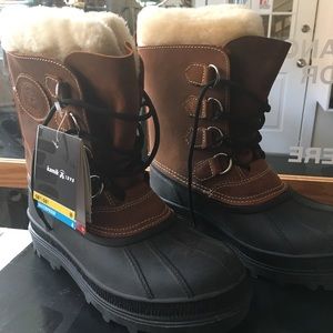 Kamik Pearson shearling boots.